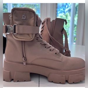 Steve Madden Thora-P Xtra Chunky Platform Tan Fabric Boots 8.5